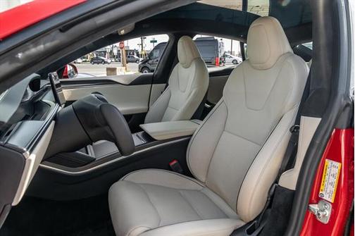 2022 Tesla Model S Plaid