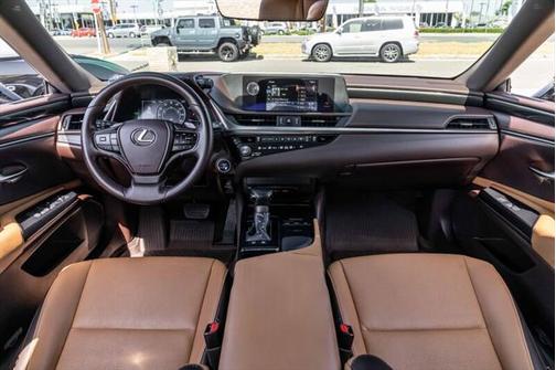 2021 Lexus ES 300h Base