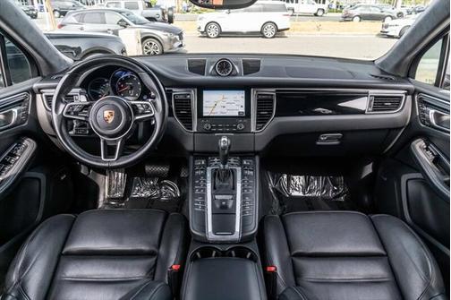 2018 Porsche Macan Turbo