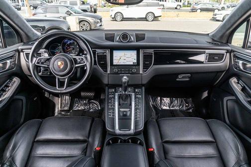 2018 Porsche Macan Turbo