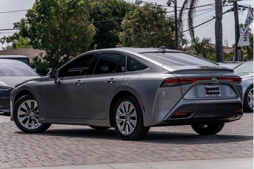 2022 Toyota Mirai Base