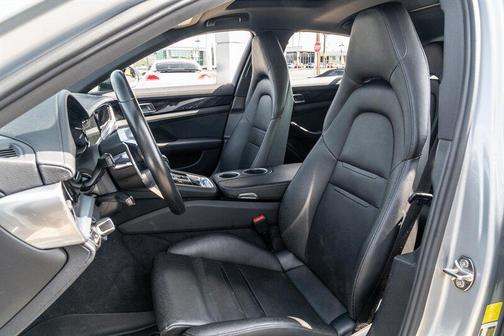 2019 Porsche Panamera 4