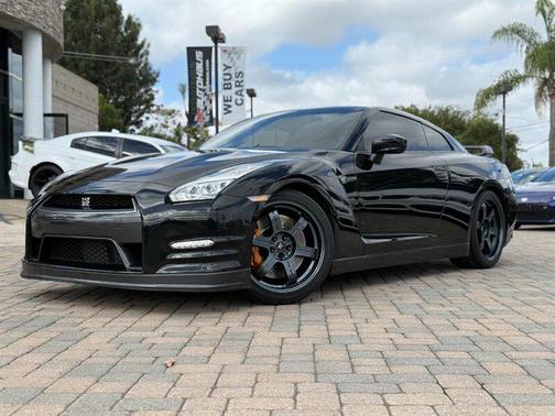 2015 Nissan GT-R Black Edition