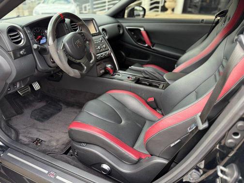 2015 Nissan GT-R Black Edition