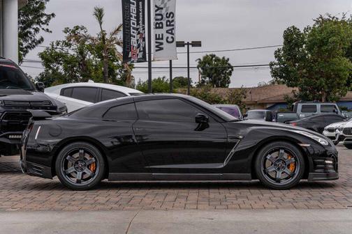 2015 Nissan GT-R Black Edition