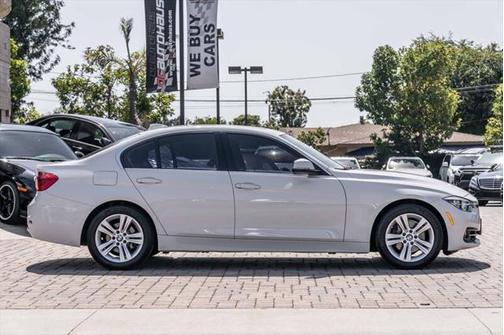 2017 BMW 330 330i