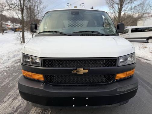 2025 Chevrolet Express 2500 RWD 2500 Extended Wheelbase WT