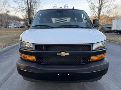 2025 Chevrolet Express 2500 RWD 2500 Extended Wheelbase WT