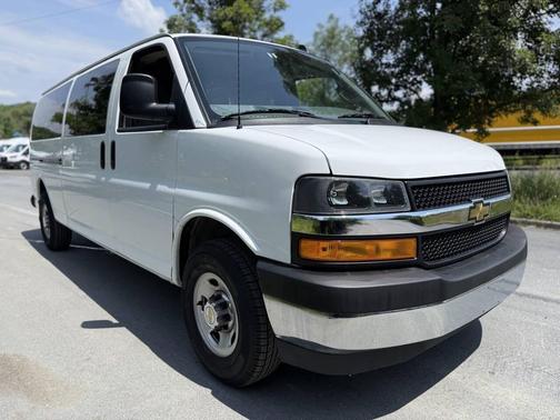 Summit White 2024 Chevrolet Express 3500 RWD 3500 Extended Wheelbase LT