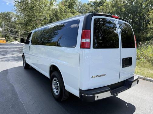 2024 Chevrolet Express 3500 RWD 3500 Extended Wheelbase LT