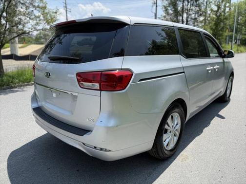 2018 Kia Sedona LX