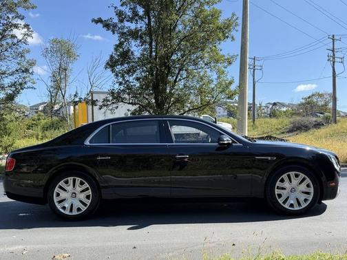 2018 Bentley Flying Spur V8