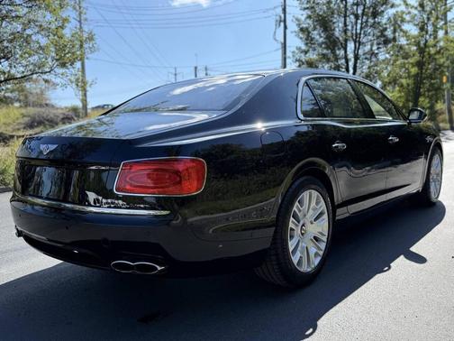 2018 Bentley Flying Spur V8