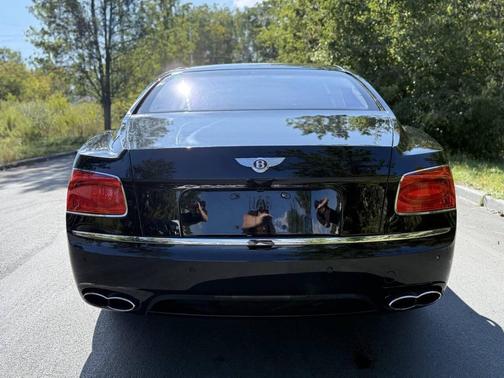 2018 Bentley Flying Spur V8