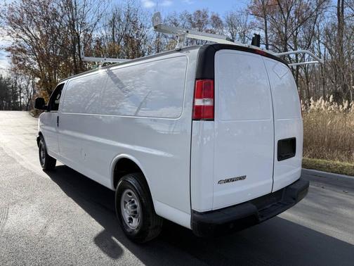 2023 Chevrolet Express 2500 RWD 2500 Extended Wheelbase WT