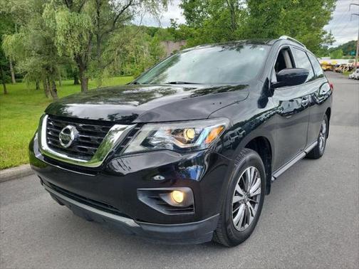 2018 Nissan Pathfinder SV