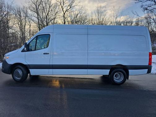 2023 Mercedes-Benz Sprinter 4500 High Roof 4-Cyl Diesel HO