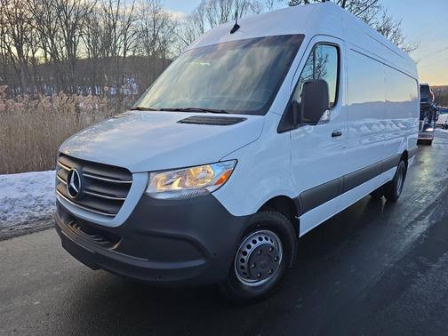 2023 Mercedes-Benz Sprinter 4500 High Roof 4-Cyl Diesel HO