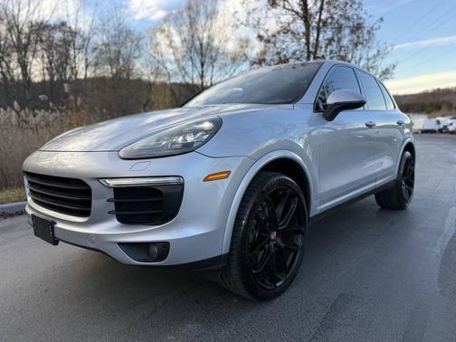 2018 Porsche Cayenne Platinum Edition