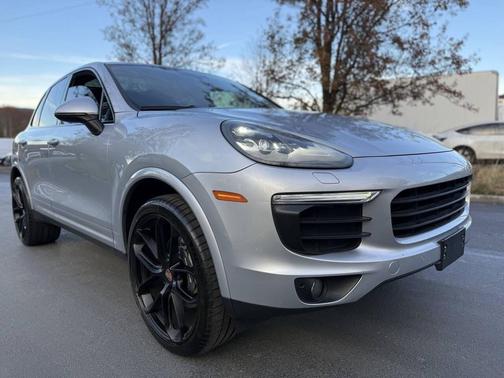 2018 Porsche Cayenne Platinum Edition