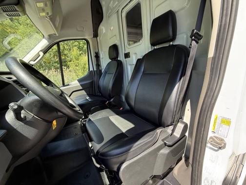 Oxford White 2024 Ford Transit-250 Base
