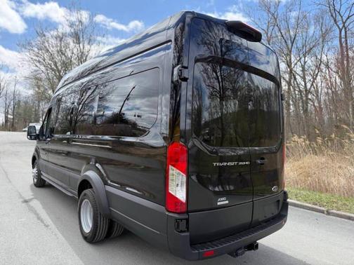 2024 Ford Transit-350 XL