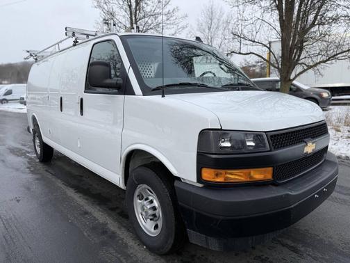 2025 Chevrolet Express 2500 RWD 2500 Extended Wheelbase WT