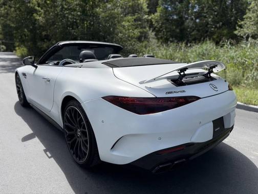 2022 Mercedes-Benz AMG SL 63 Base