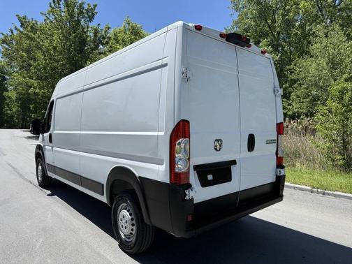 Bright White Clearcoat 2026 RAM ProMaster 2500 Tradesman