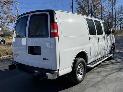 2024 GMC Savana 2500 Work Van