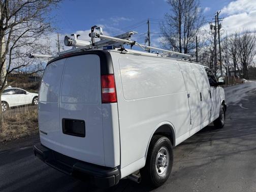 2025 Chevrolet Express 2500 RWD 2500 Extended Wheelbase WT