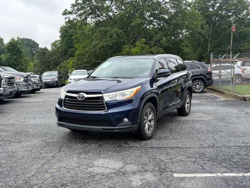 Blue 2014 Toyota Highlander XLE
