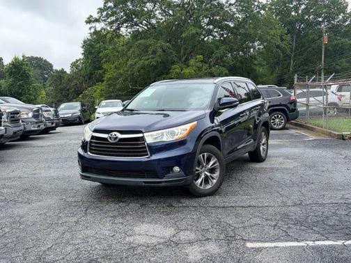Blue 2014 Toyota Highlander XLE