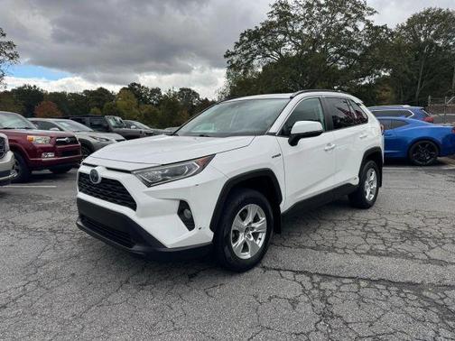 2020 Toyota RAV4 Hybrid XLE