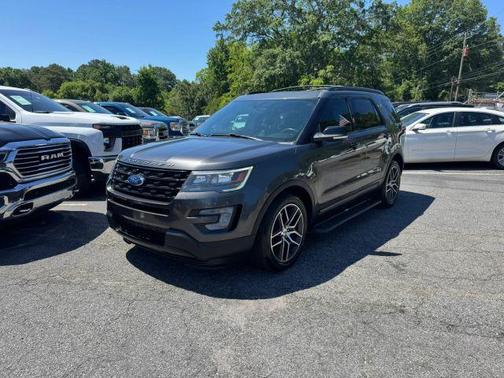Gray 2017 Ford Explorer sport