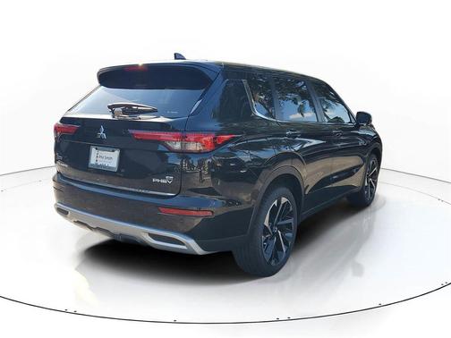 2025 Mitsubishi Outlander PHEV SE S-AWC