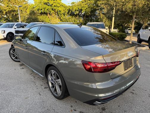 2025 Audi A4 45 S line Premium