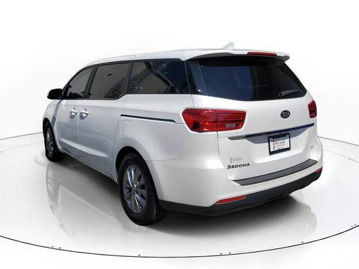 Snow White Pearl 2020 Kia Sedona LX
