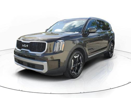 Dark Moss 2023 Kia Telluride EX