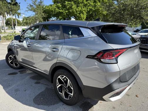 2023 Kia Sportage LX