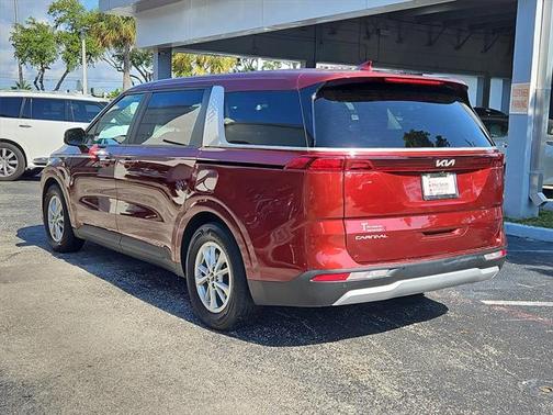 2023 Kia Carnival LX