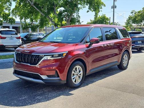 2023 Kia Carnival LX