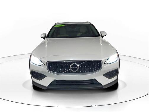 2021 Volvo V60 Cross Country T5