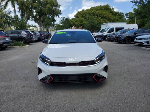 Snow White Pearl 2023 Kia Forte GT-Line