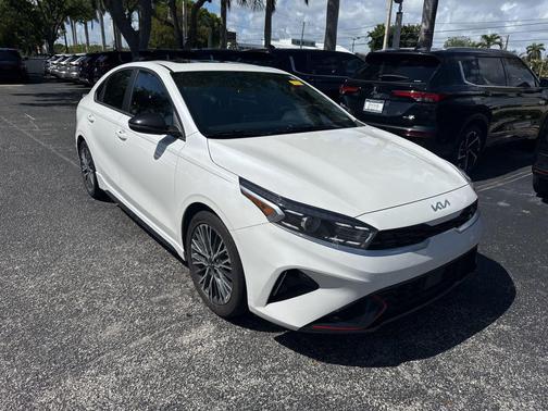 Snow White Pearl 2023 Kia Forte GT-Line
