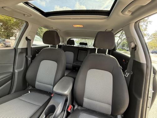 2020 Hyundai KONA SEL Plus