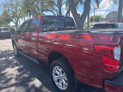 2016 Nissan Titan XD SL