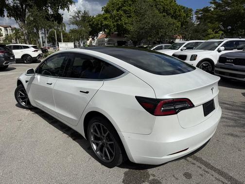 2020 Tesla Model 3 Standard Range Plus