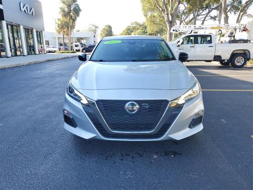 2021 Nissan Altima SR FWD