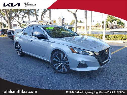 2021 Nissan Altima SR FWD